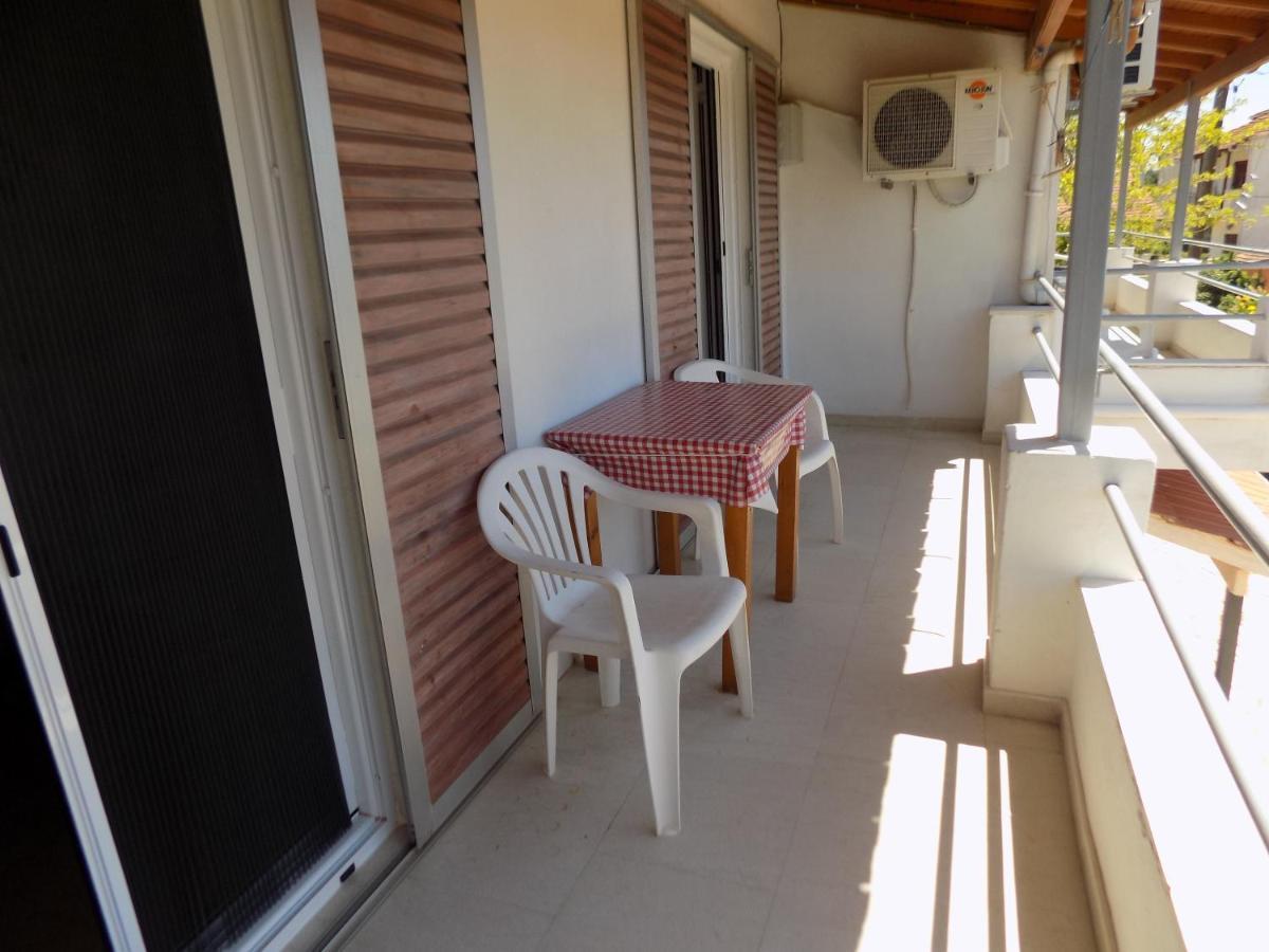 Elli - Nikos Apartament *